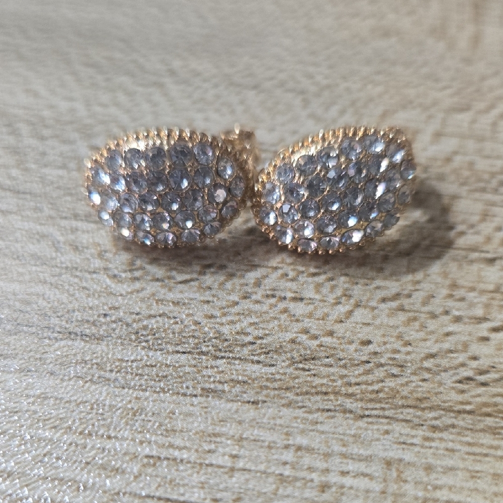Vintage Gold Tone and Silver Rhinestone Clip-on Earrings💫